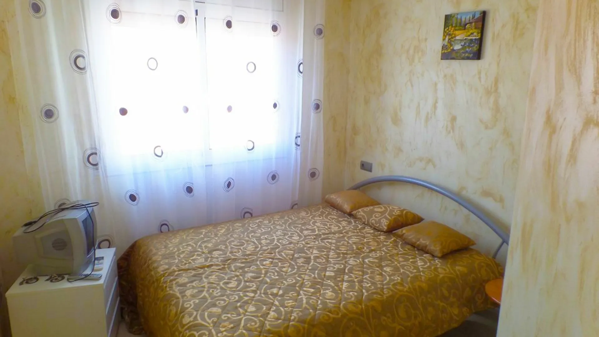 Pau Casals Apartment كامبريلس